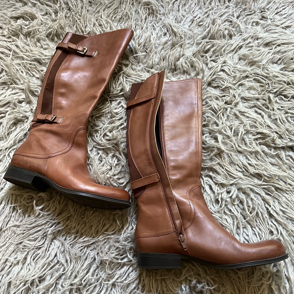 Naturalizer boots Size 8 1/2